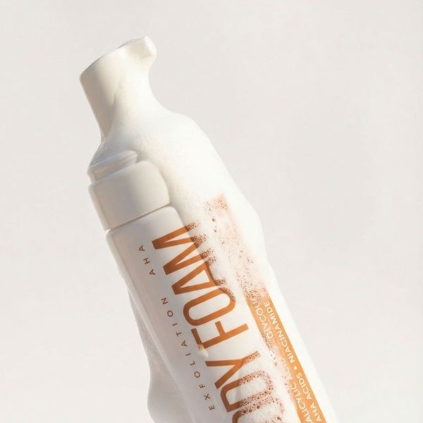 Мʼяка відлущувальна пінка з кислотами для тіла Hillary Soft Exfoliation AHA Body Foam, 150 мл HI-01-923 фото