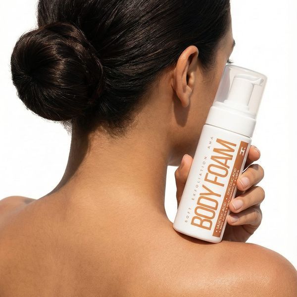Мʼяка відлущувальна пінка з кислотами для тіла Hillary Soft Exfoliation AHA Body Foam, 150 мл HI-01-923 фото